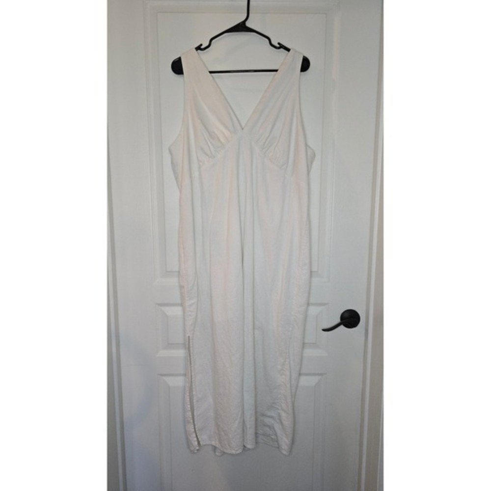 Old Navy White Linen Blend V-Neck Maxi Dress Sleeveless Smocked Back XXL - Picture 2 of 6
